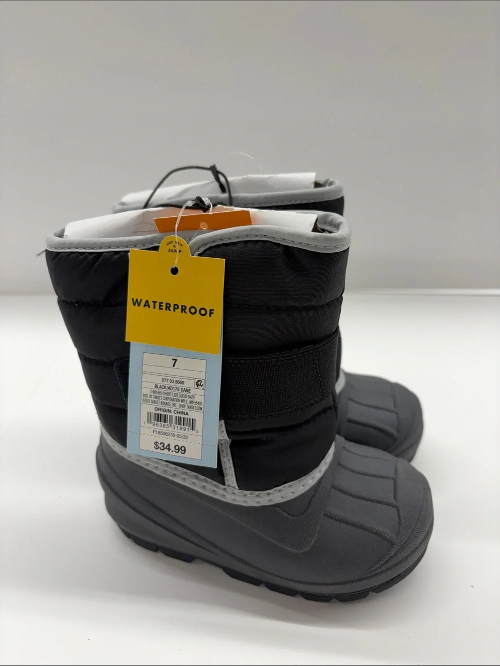NEW Cat & Jack Kids Black and Gray Winter Snow Boots Size 7